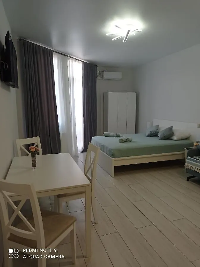 Номер Студия Status House Batumi Apartmán